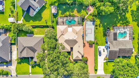 A home in LAKELAND