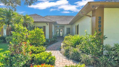 A home in LAKELAND