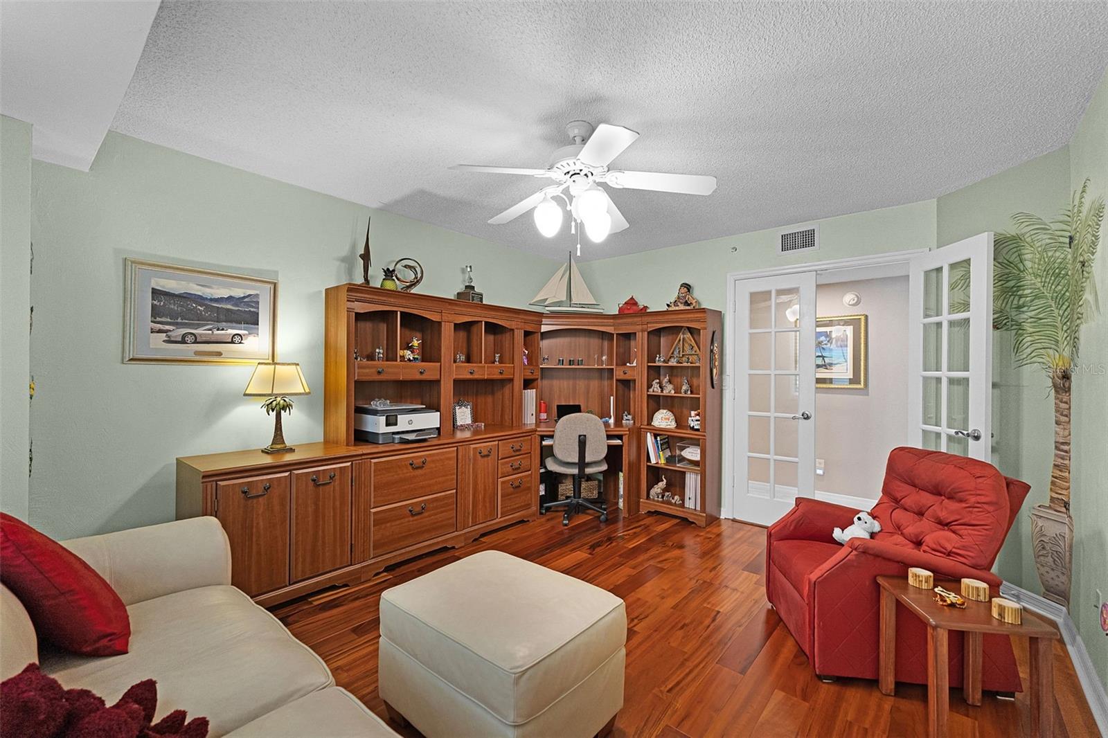 OCEANS CLOVERLEAF NORTH - Residential