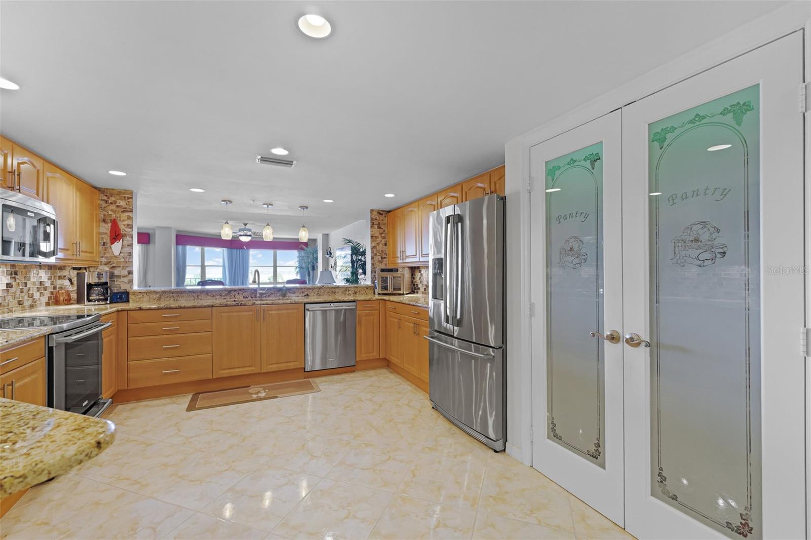 4 OCEANS WEST BOULEVARD 502D