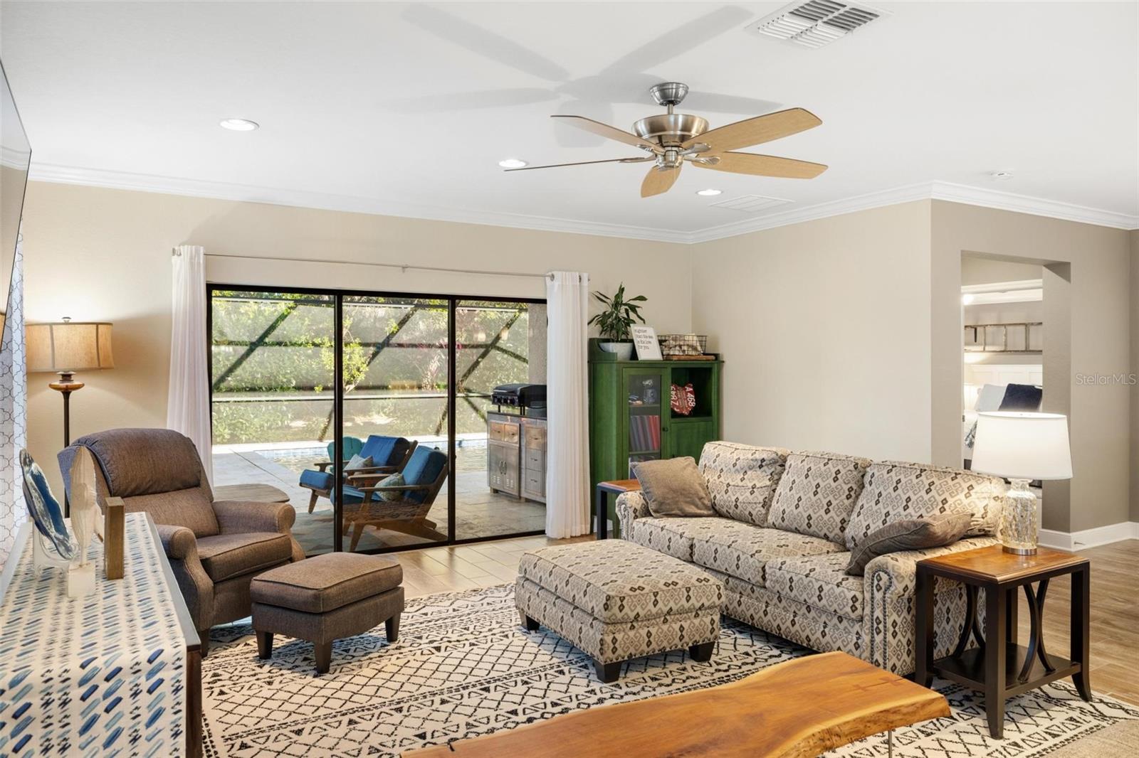 VILLA MILANO PH 4-6 - Residential