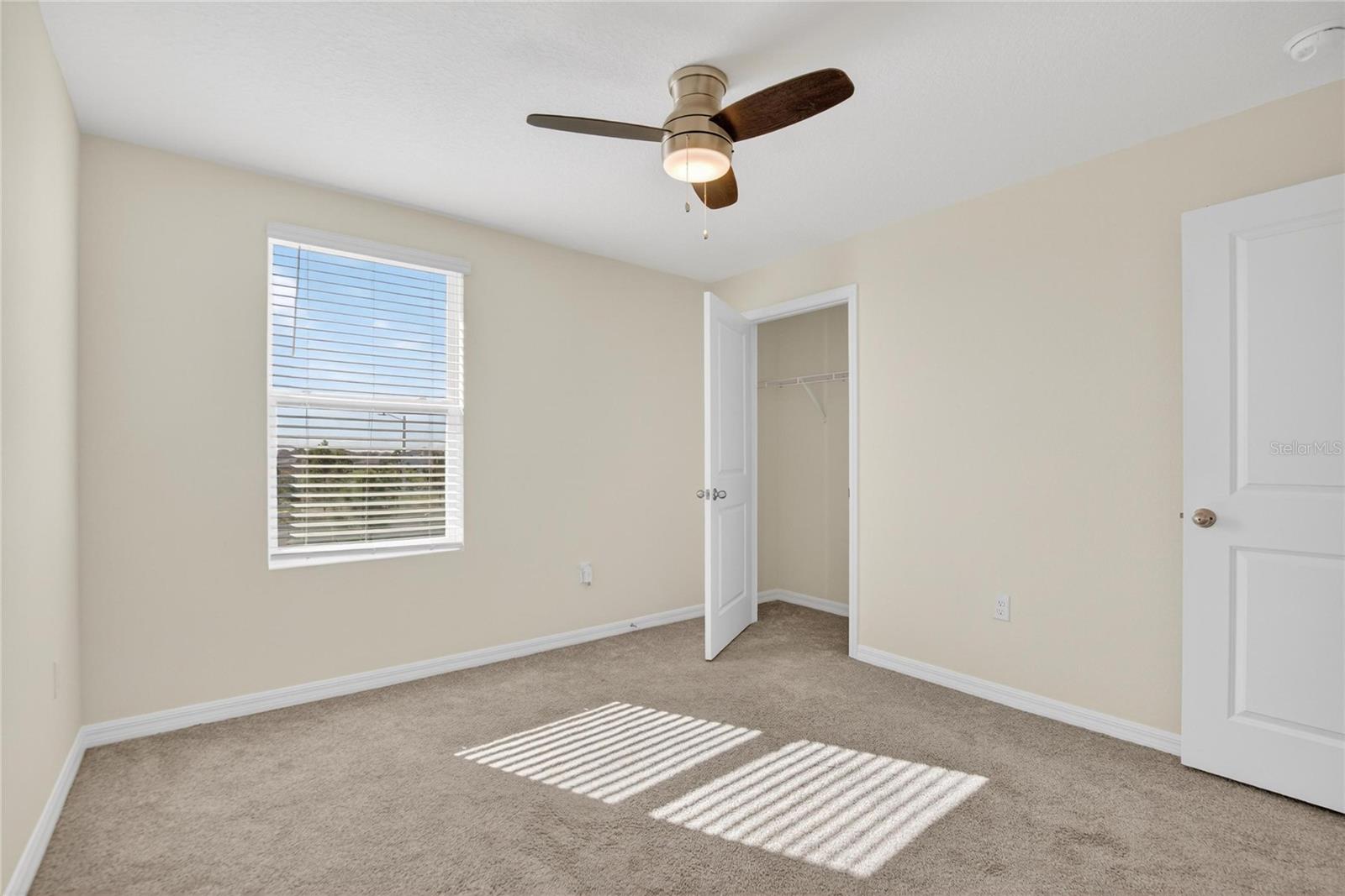 BERRY BAY - Residential Lease