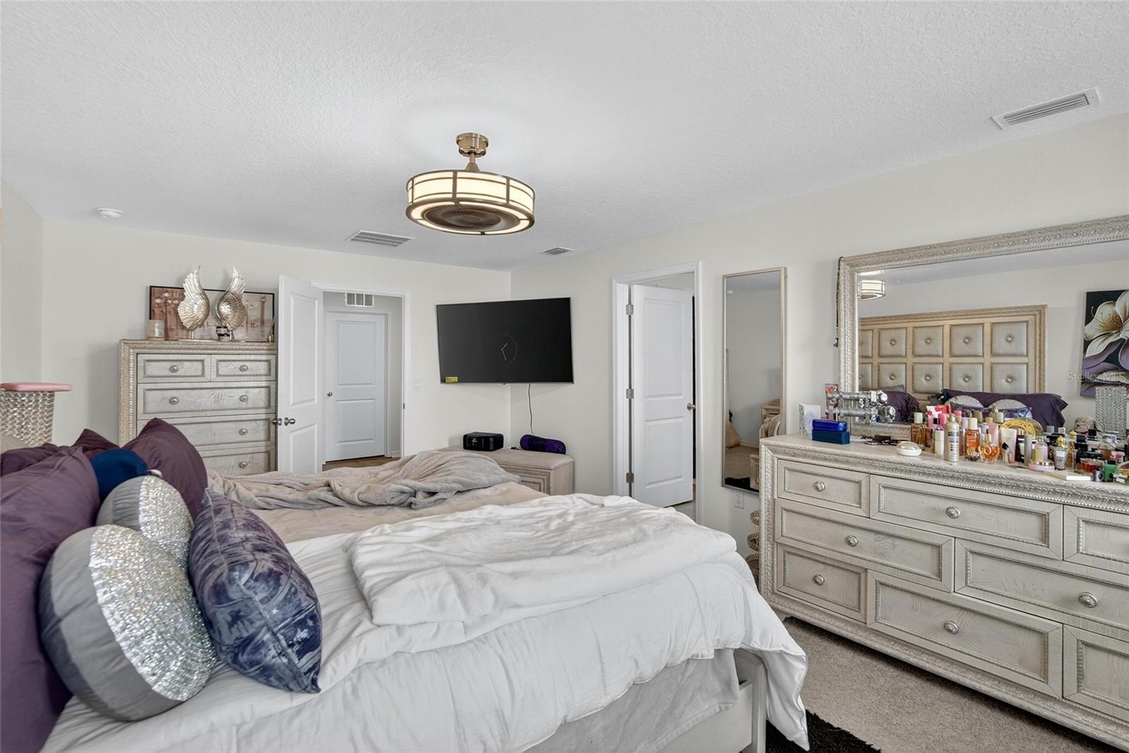 BERRY BAY - Residential Lease