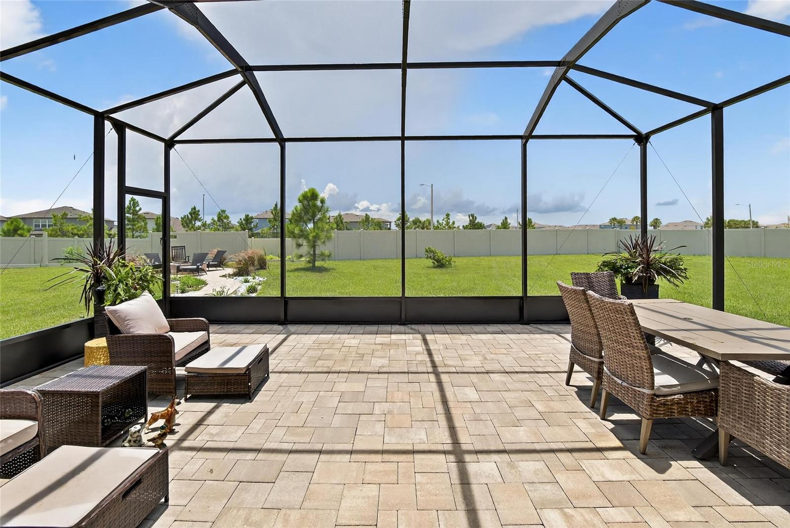 BERRY BAY - Residential Lease