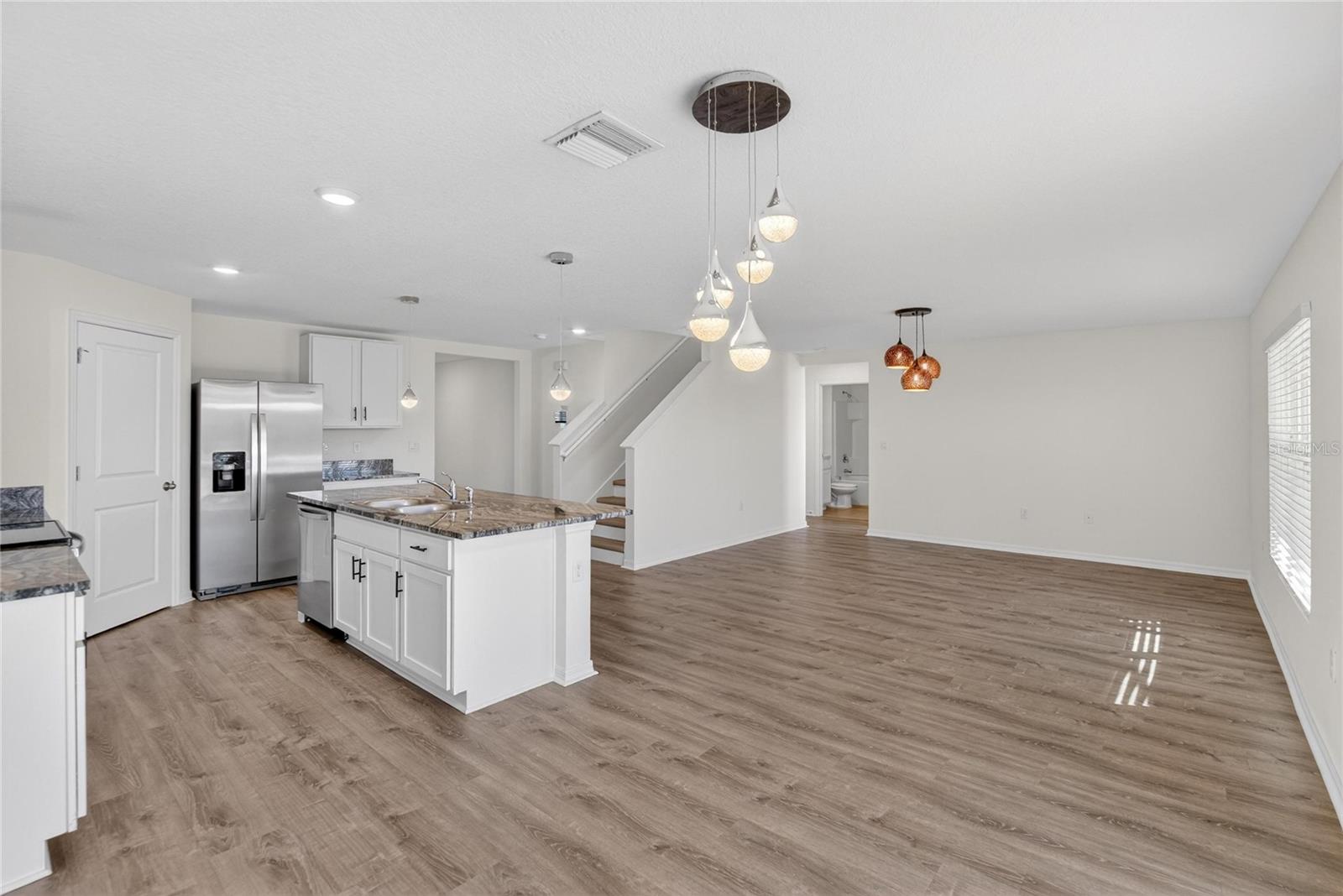 BERRY BAY - Residential Lease