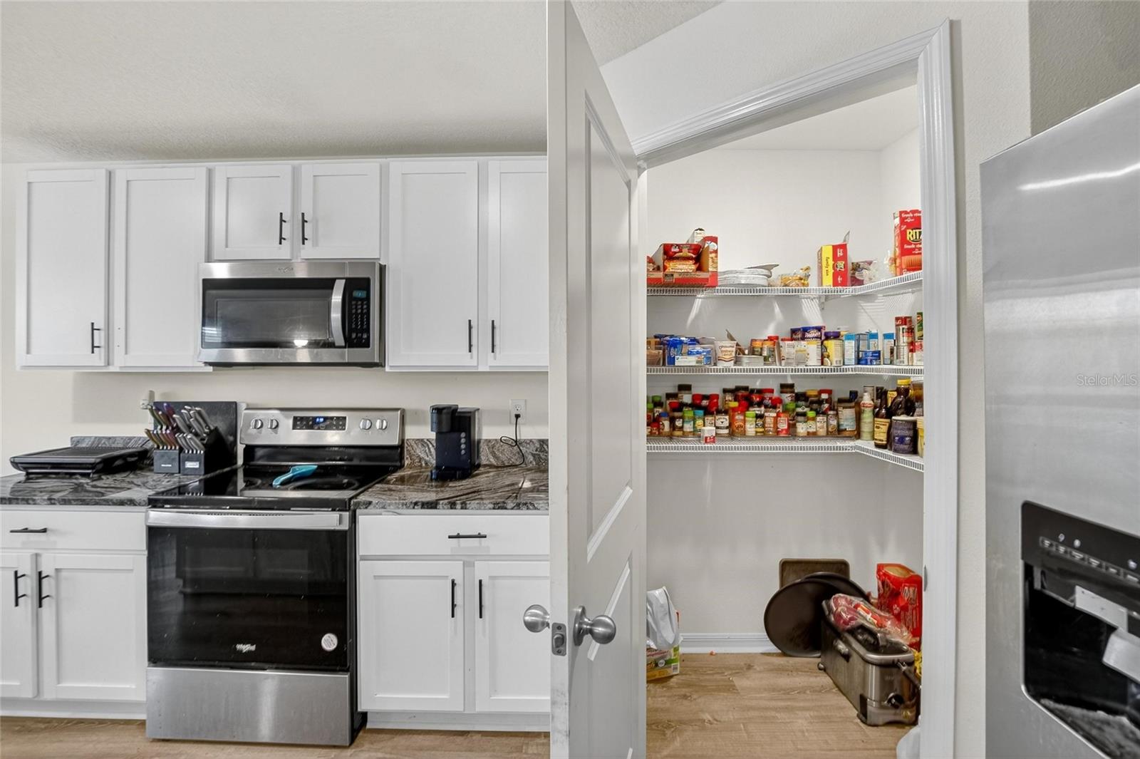 BERRY BAY - Residential Lease