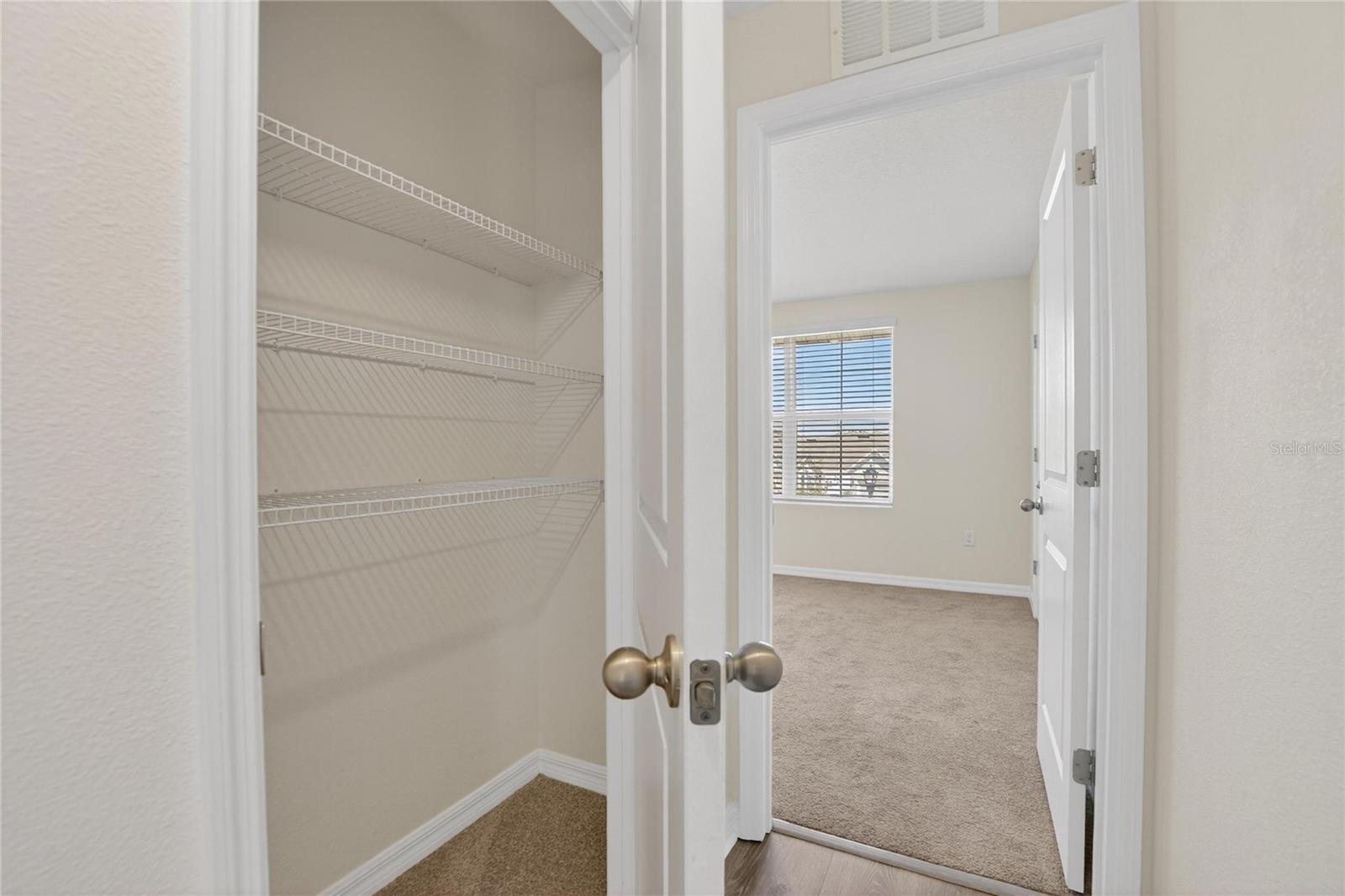 BERRY BAY - Residential Lease