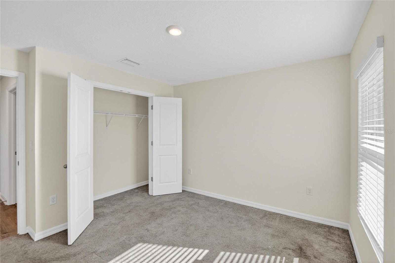 BERRY BAY - Residential Lease