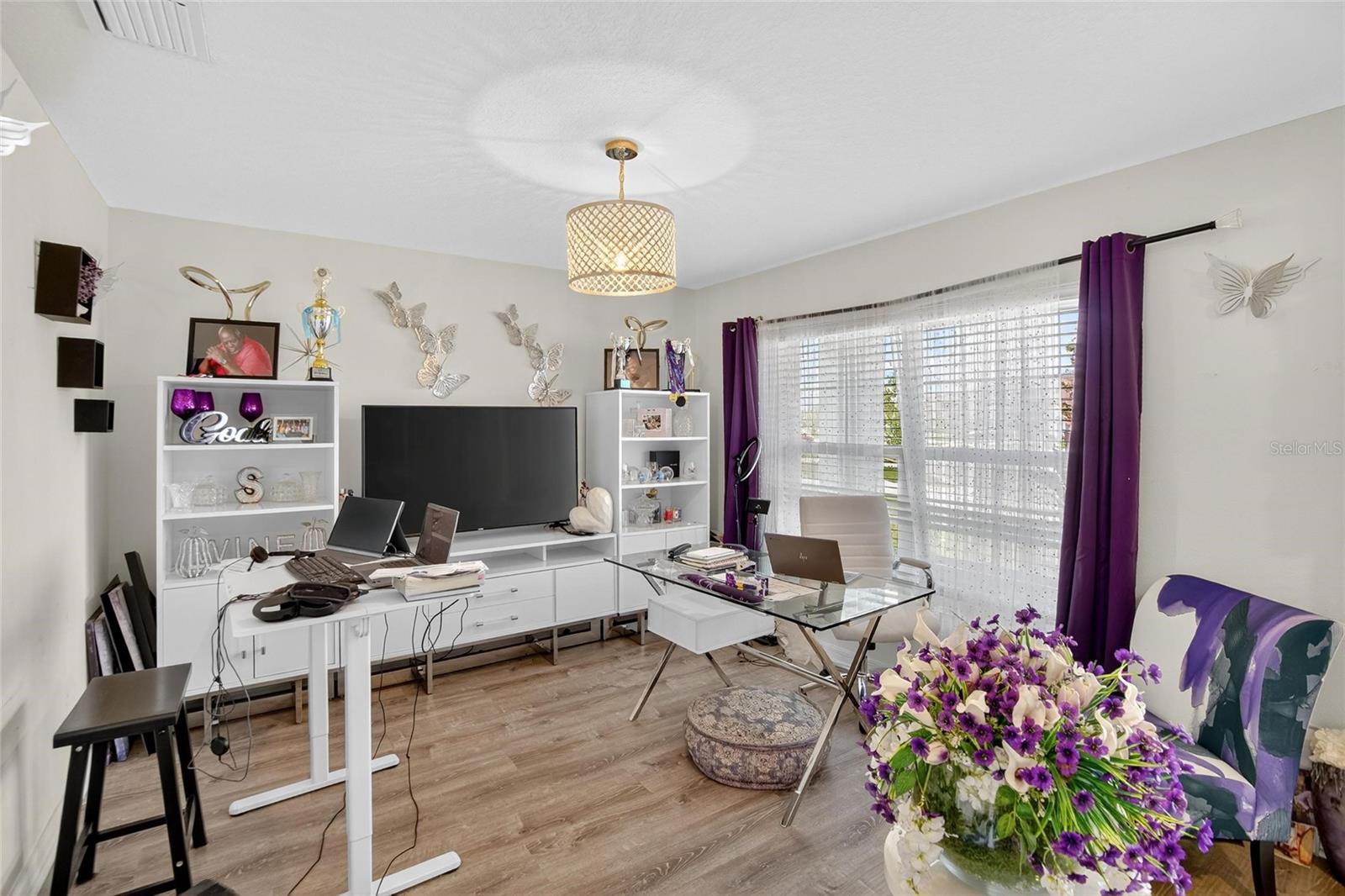 BERRY BAY - Residential Lease