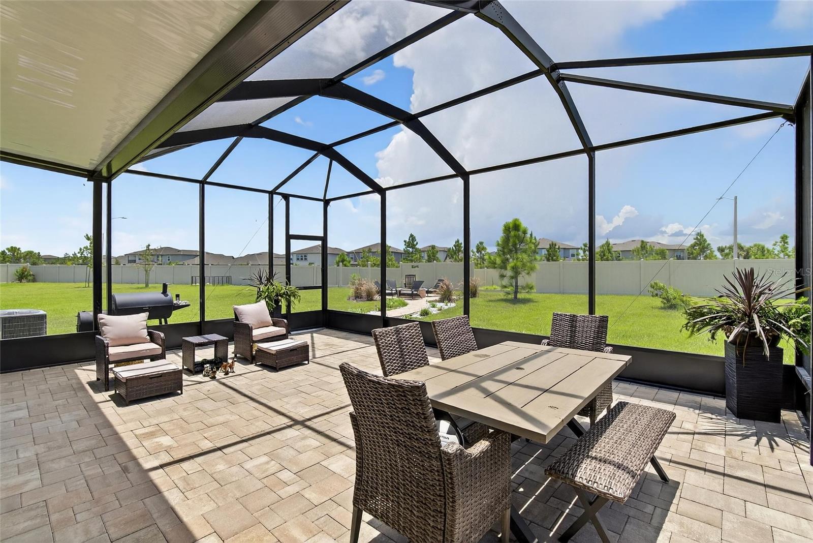 BERRY BAY - Residential Lease