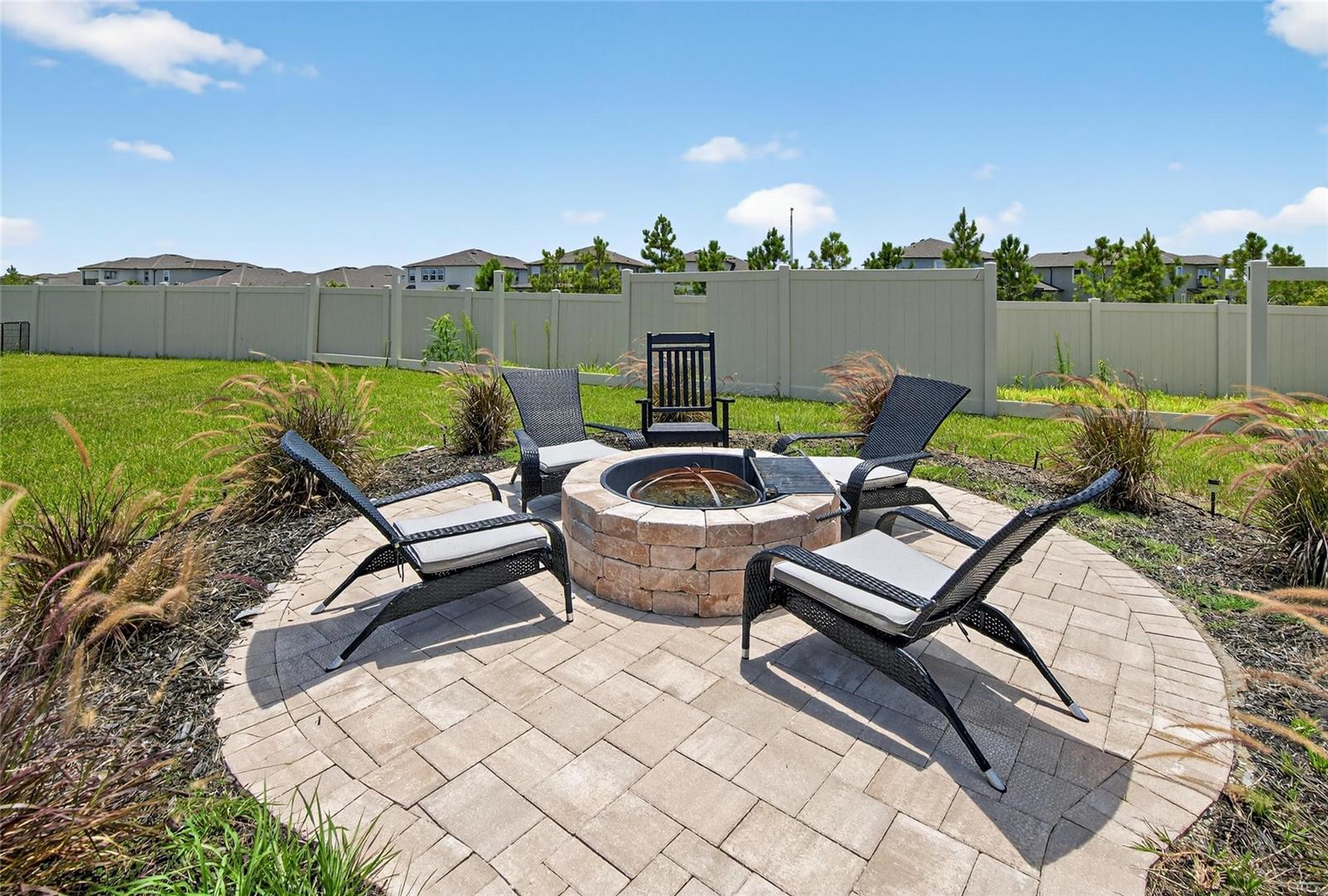 BERRY BAY - Residential Lease