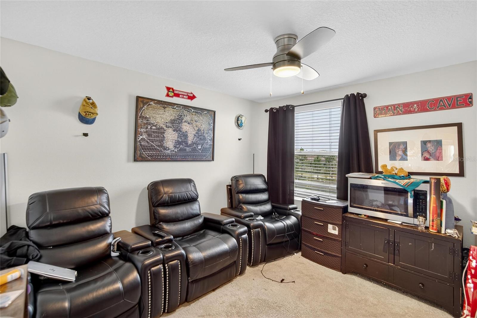 BERRY BAY - Residential Lease
