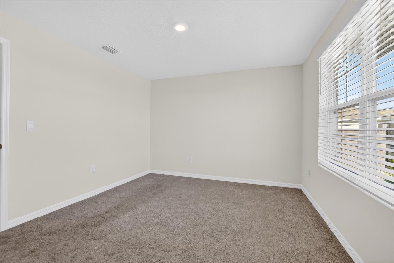 BERRY BAY - Residential Lease