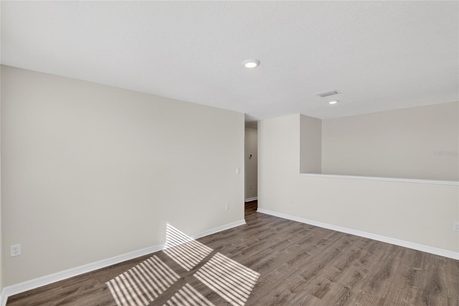 BERRY BAY - Residential Lease