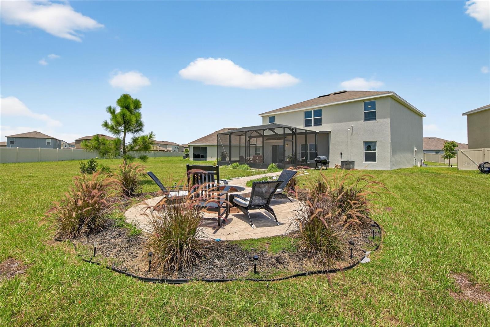 BERRY BAY - Residential Lease