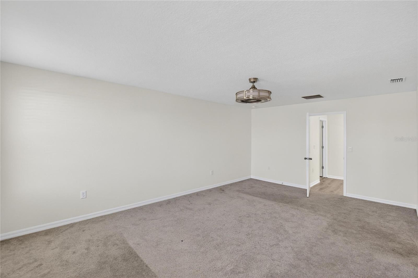 BERRY BAY - Residential Lease