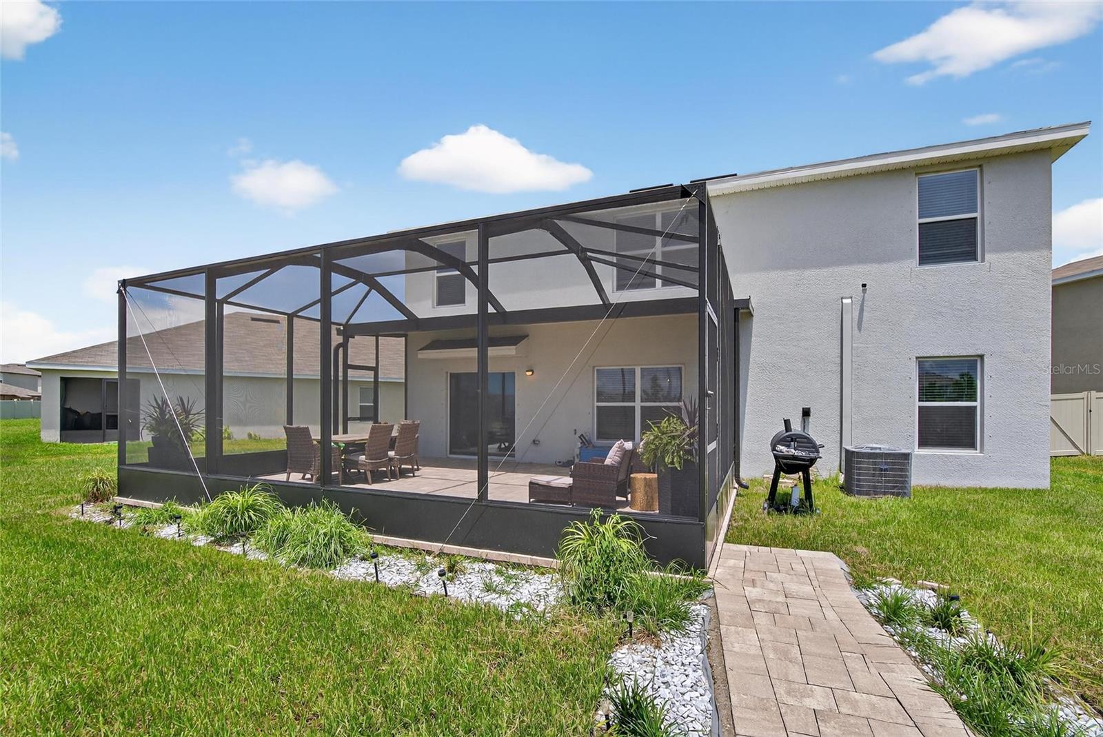 BERRY BAY - Residential Lease