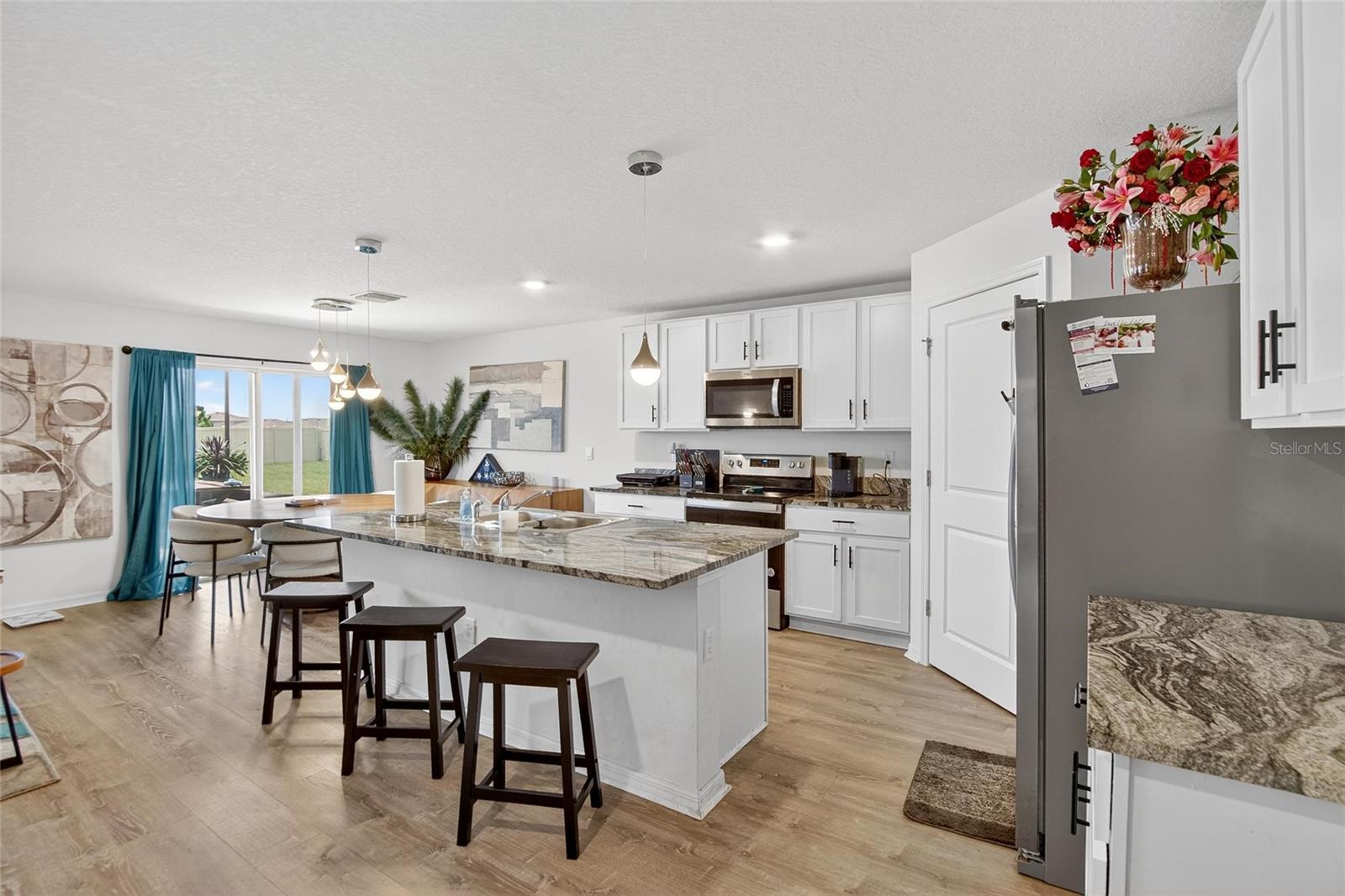 BERRY BAY - Residential Lease