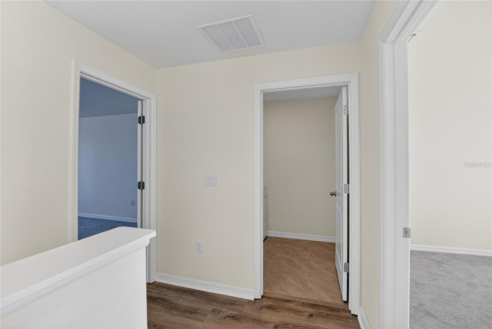 BERRY BAY - Residential Lease