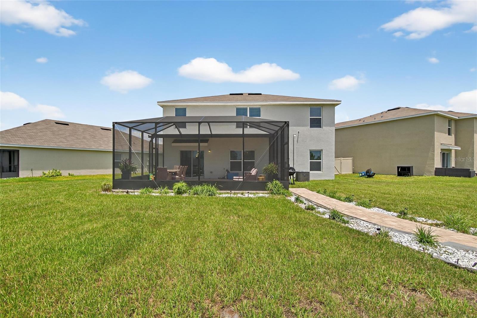 BERRY BAY - Residential Lease
