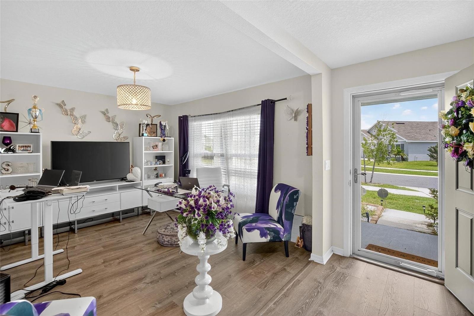 BERRY BAY - Residential Lease