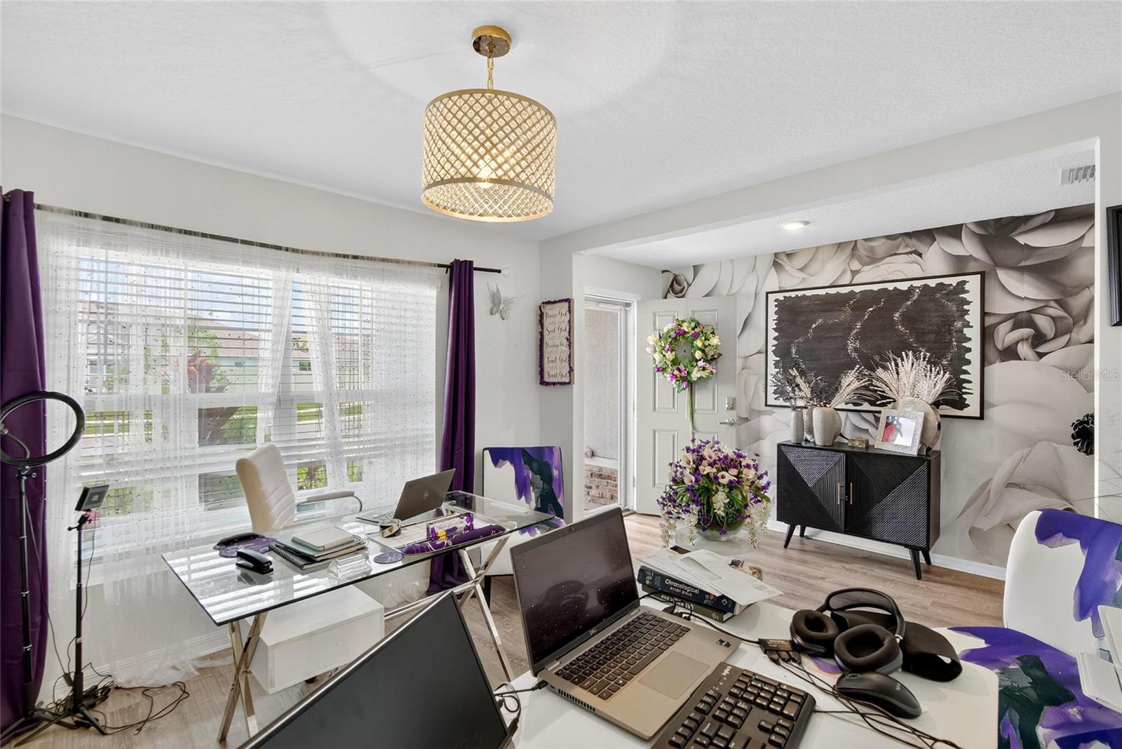 BERRY BAY - Residential Lease