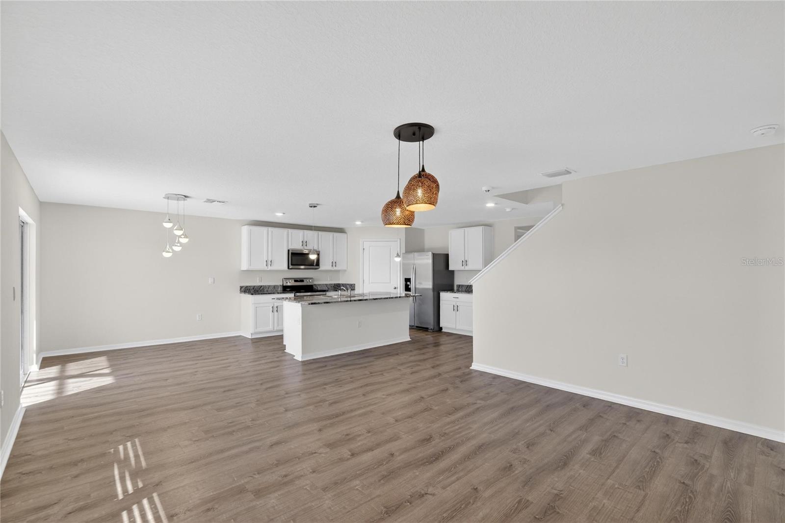 BERRY BAY - Residential Lease