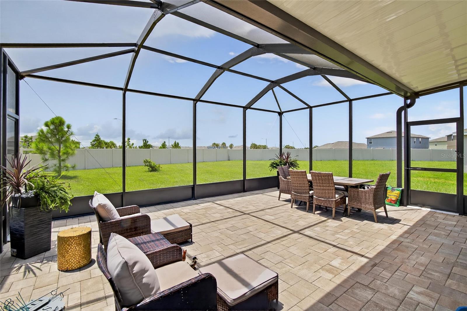 BERRY BAY - Residential Lease