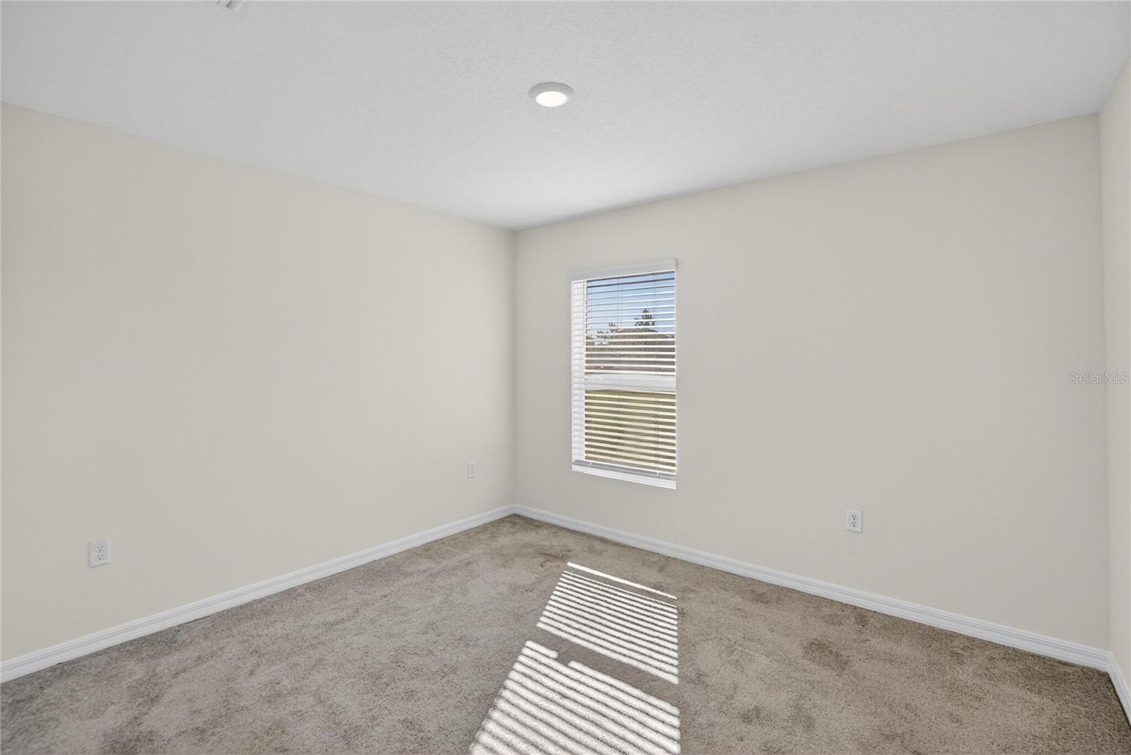 BERRY BAY - Residential Lease