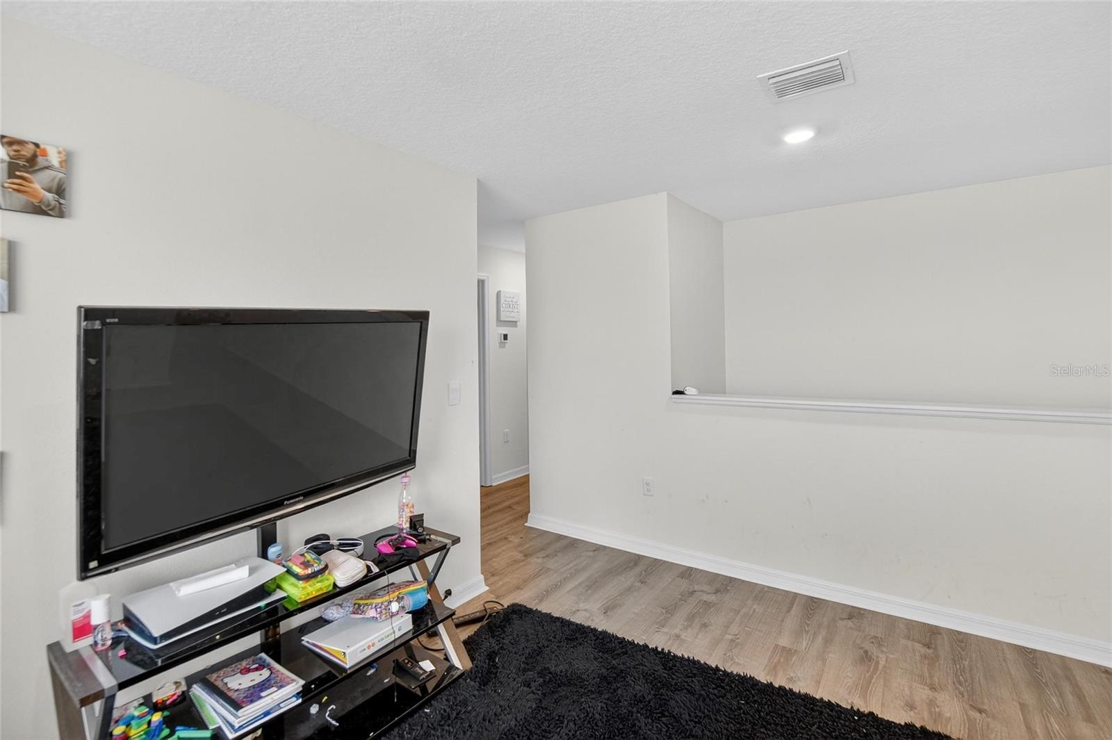 BERRY BAY - Residential Lease