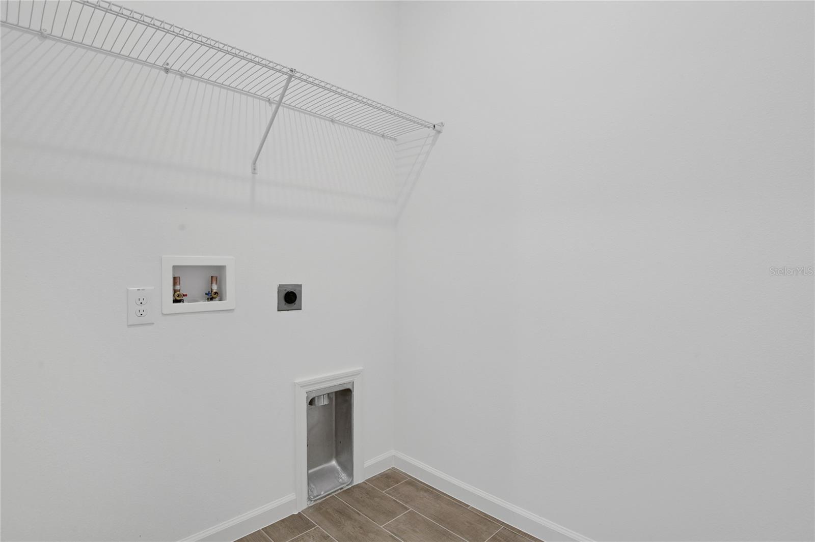 SEASONS AT GRANDVIEW GARDENS - Residential