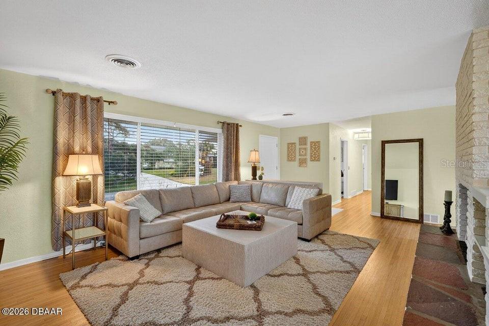 RIVEROAKS - Residential