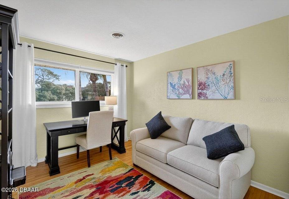 RIVEROAKS - Residential