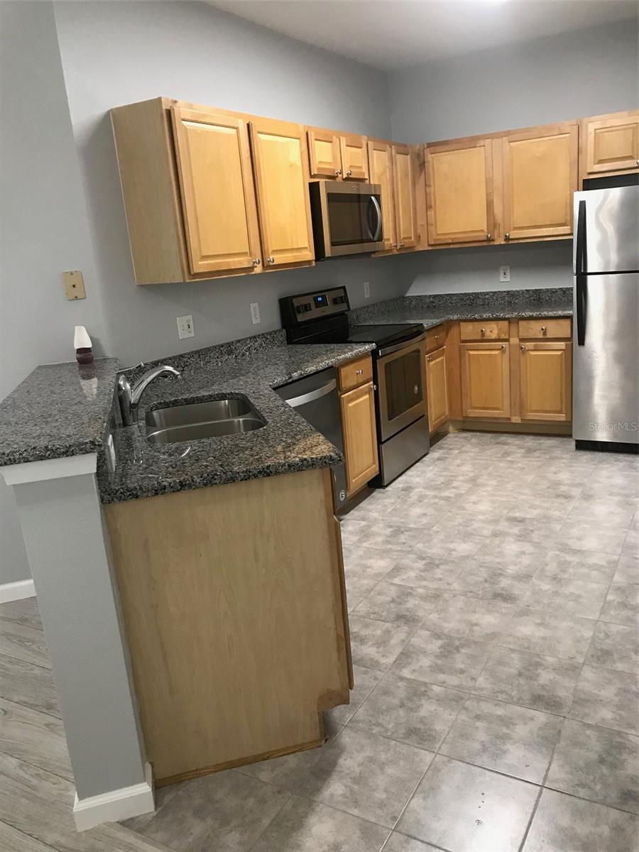 10428 VILLA VIEW CIRCLE 10428