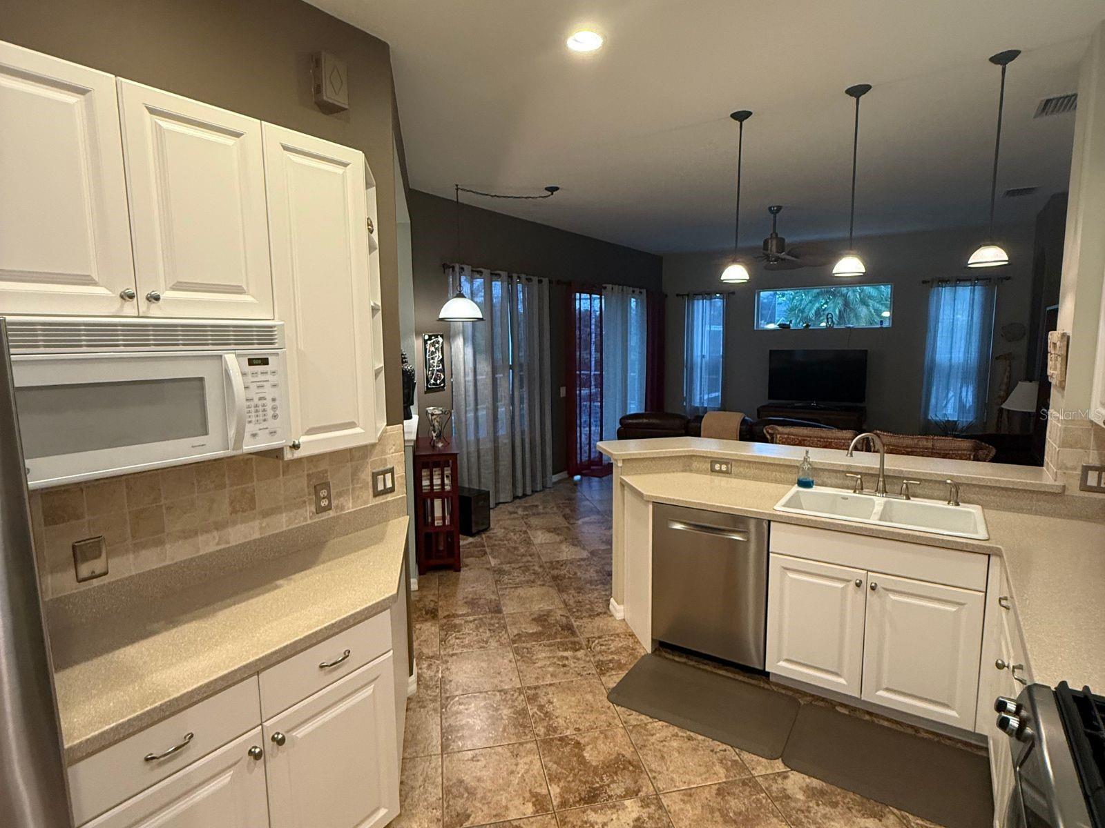 ASHLEY TRACE AT UNIVERSITY PLACE - Residential Lease