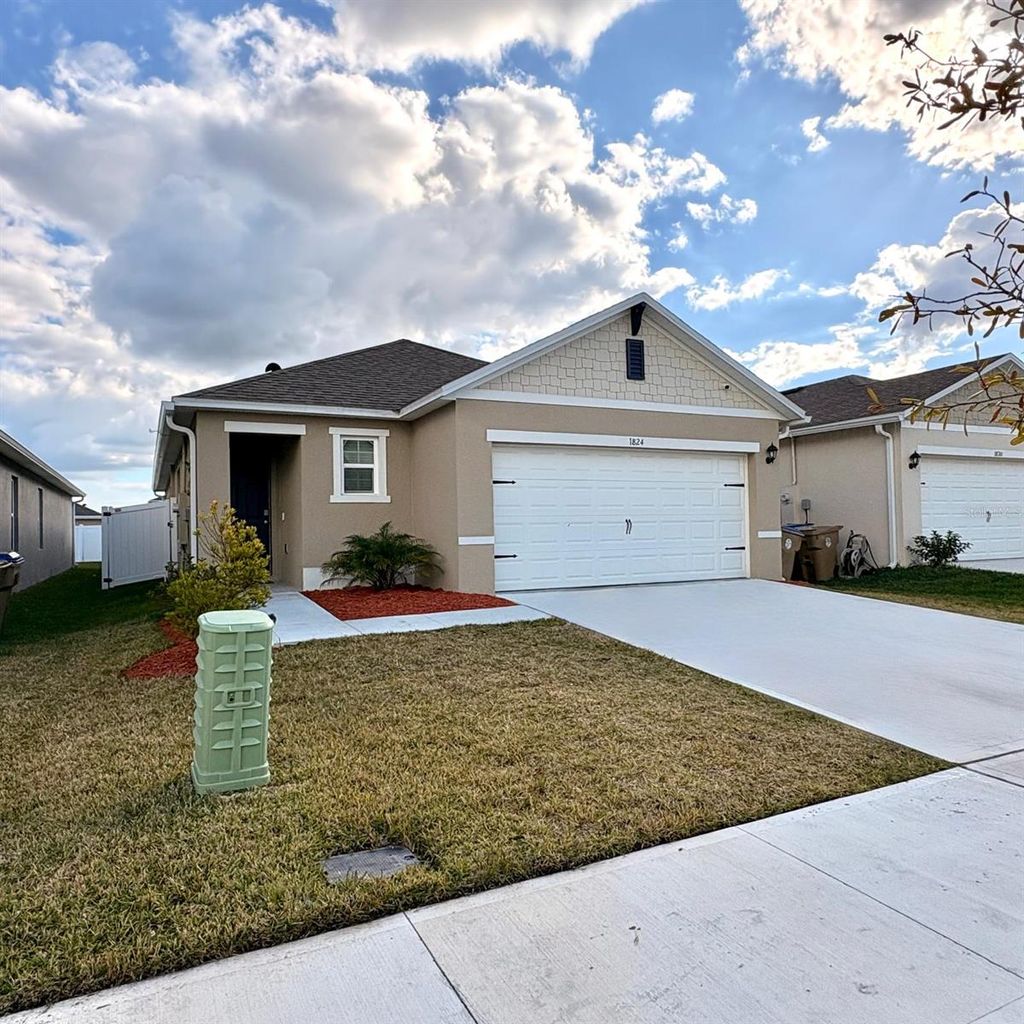 Photo of 1824 Echo Valley Street, Kissimmee, FL 34744 (MLS # O6377537)