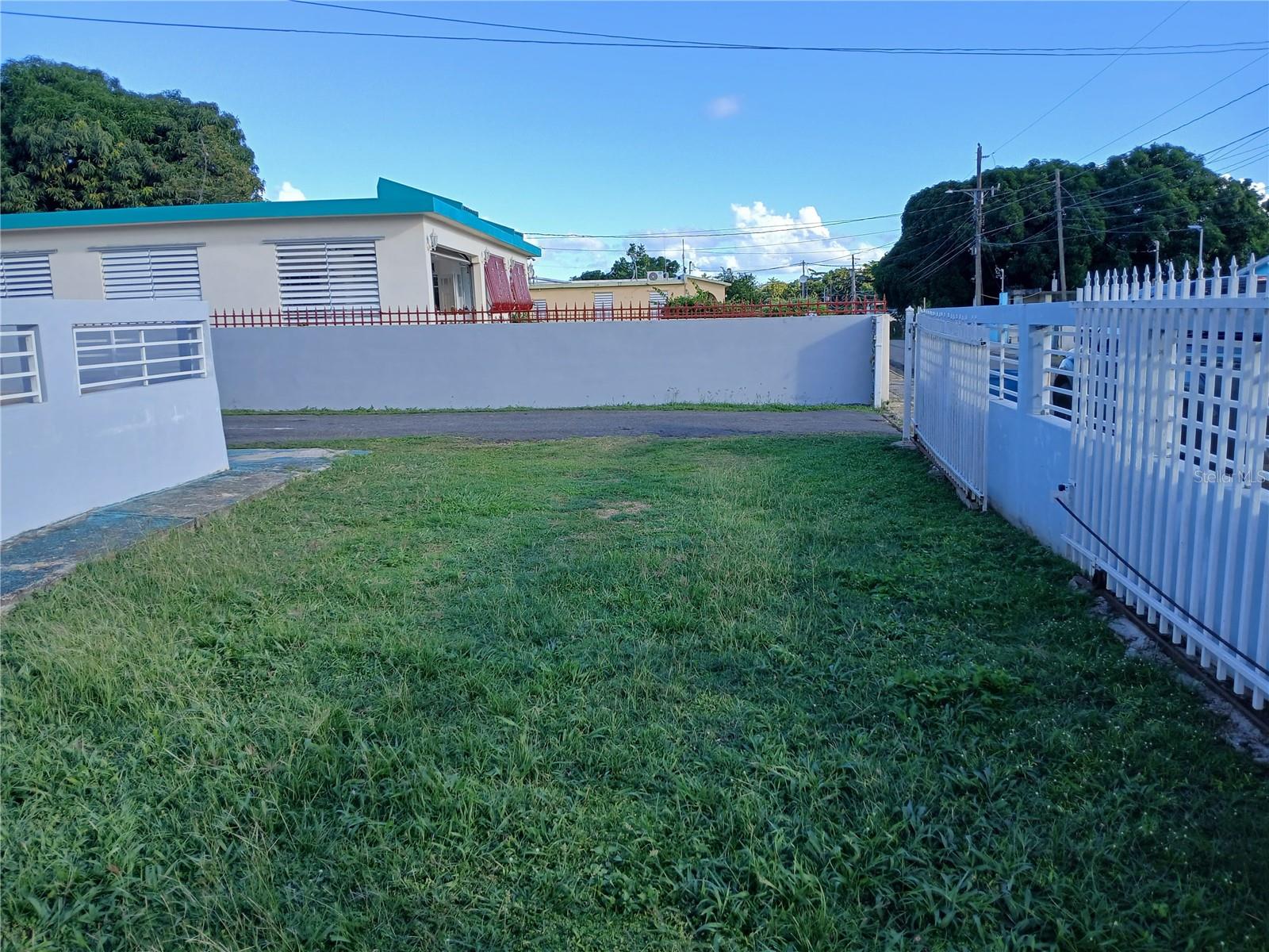 CALLE ROBLES A-4 BO AGUAS CLARAS - Residential Income