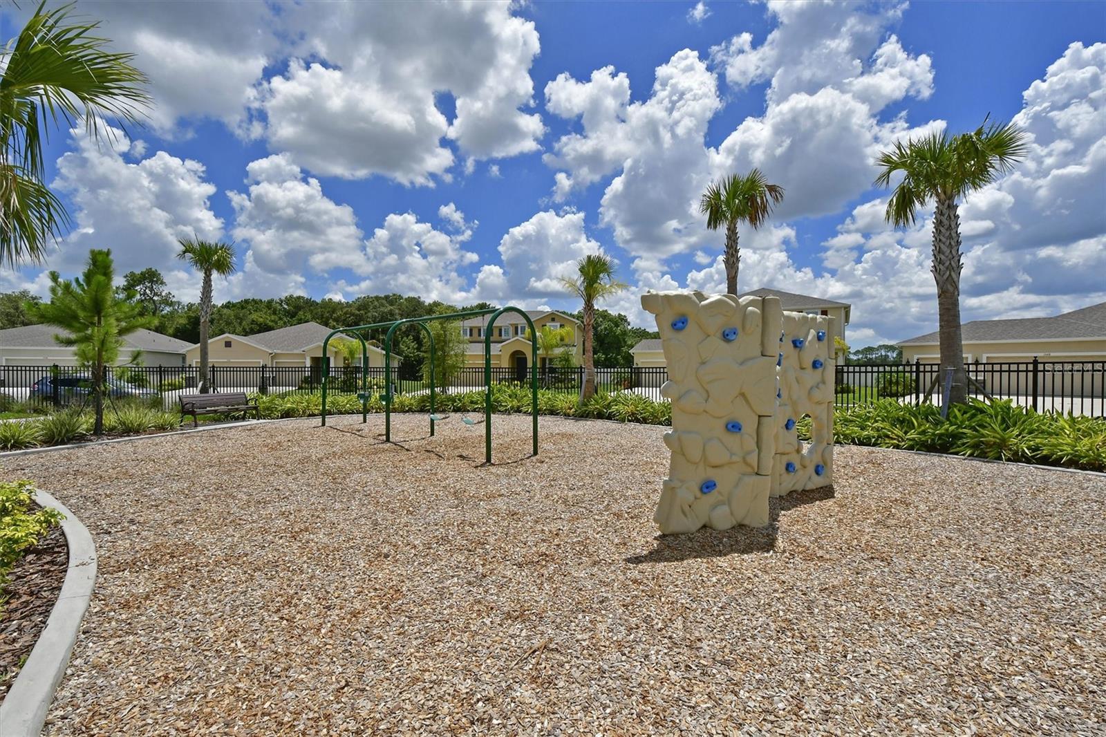 DEL TIERRA PH II - Residential