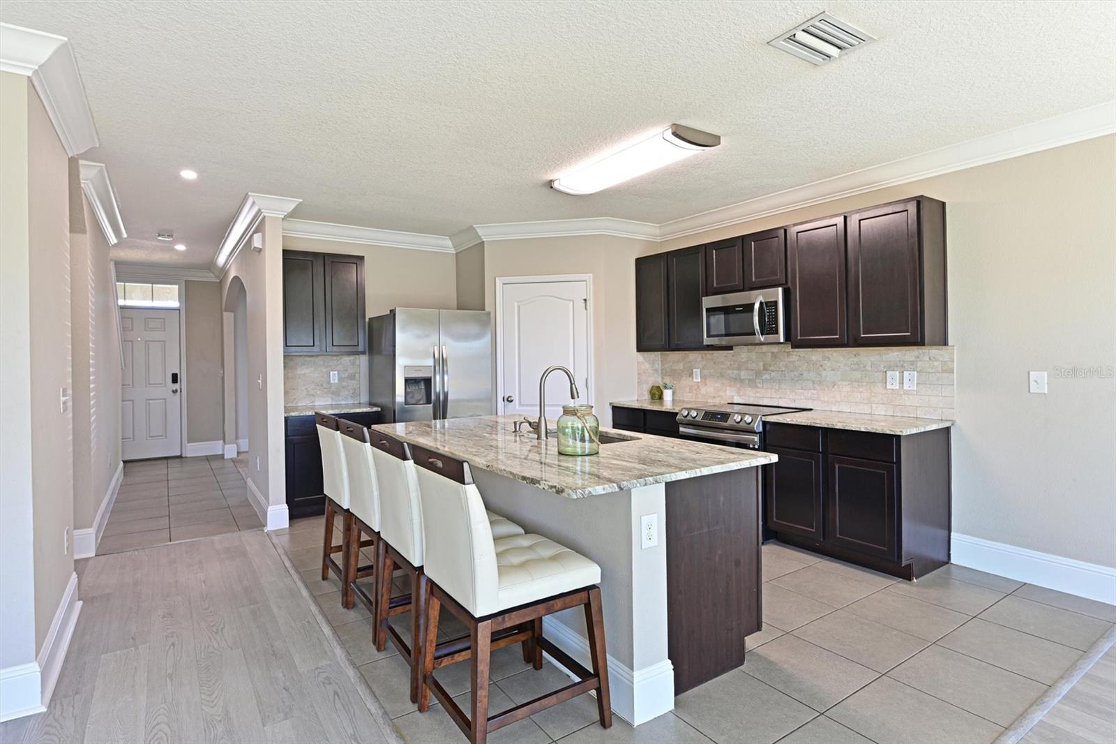 DEL TIERRA PH II - Residential