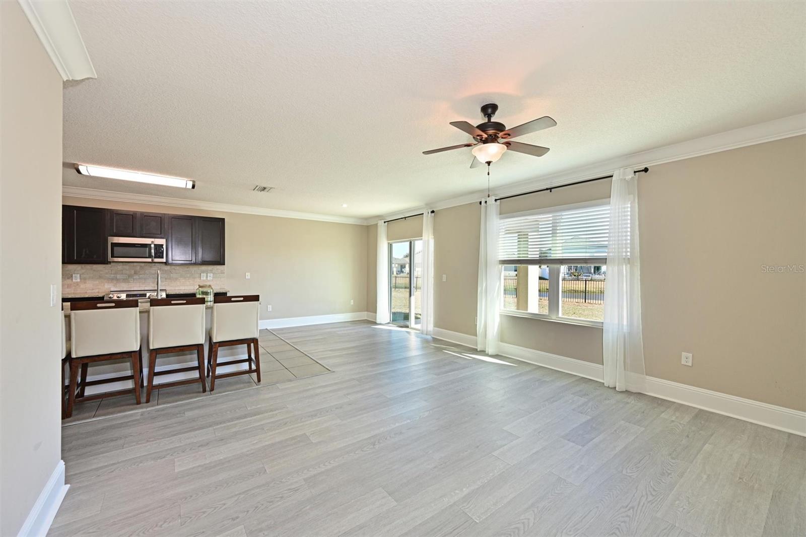 DEL TIERRA PH II - Residential