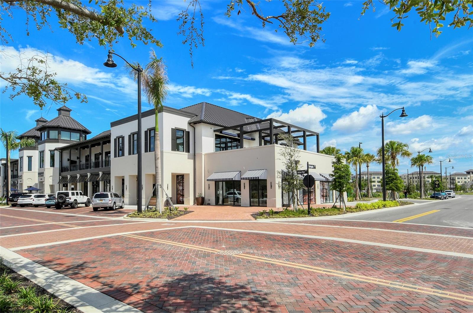WELLEN PARK GOLF & COUNTRY CLUB - Residential Lease