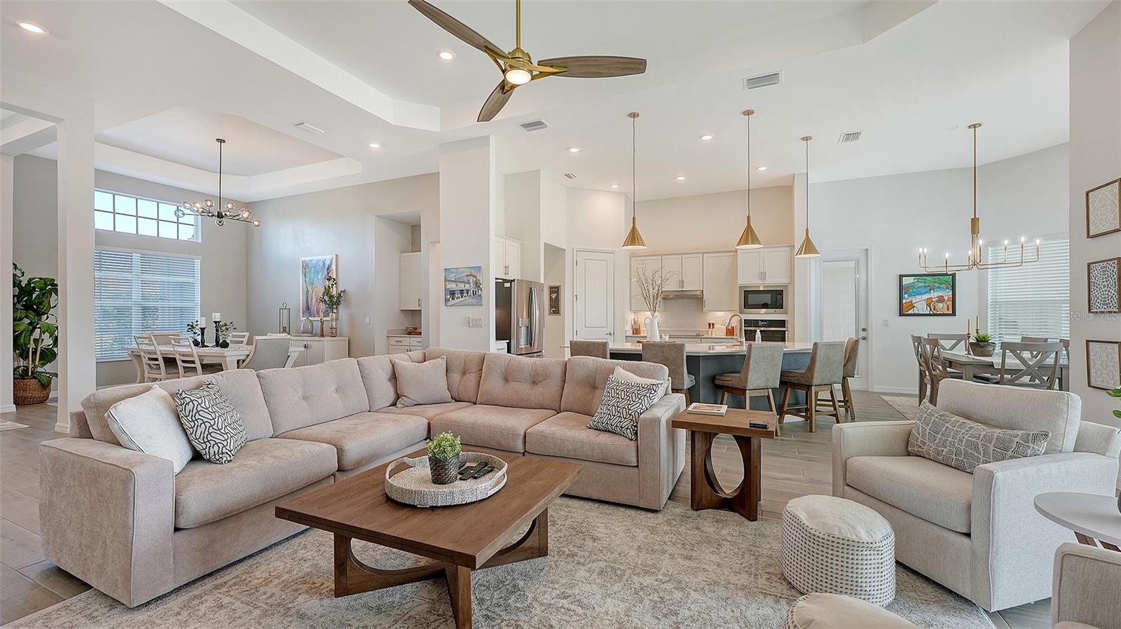 WELLEN PARK GOLF & COUNTRY CLUB - Residential Lease