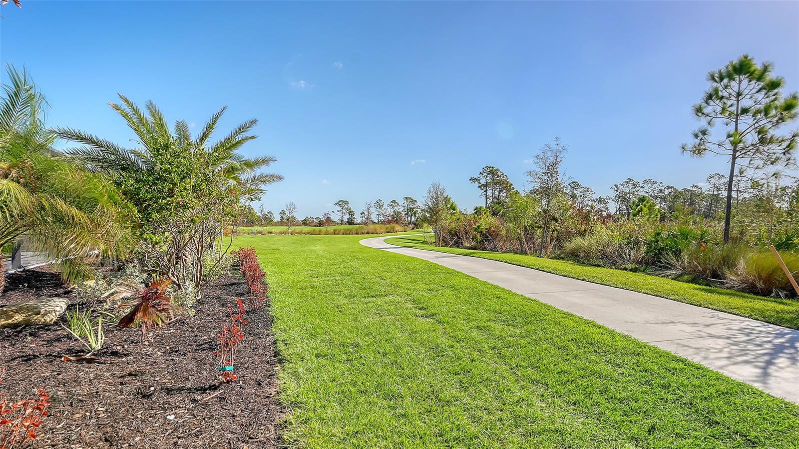 WELLEN PARK GOLF & COUNTRY CLUB - Residential Lease