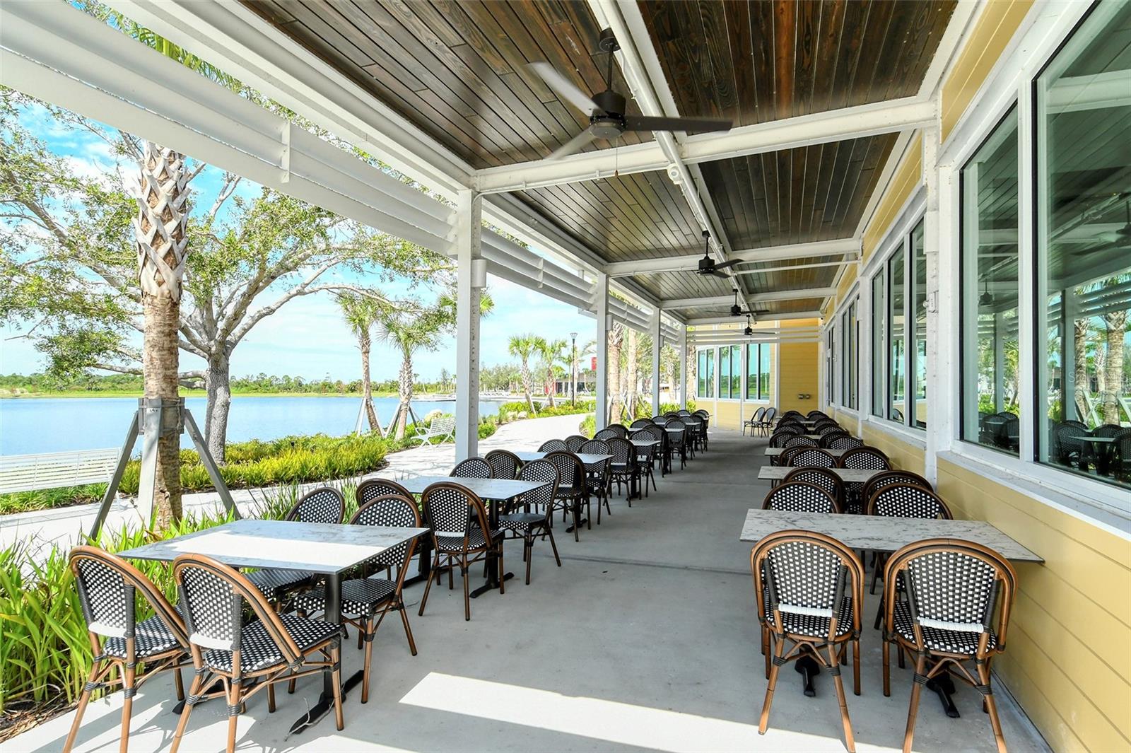 WELLEN PARK GOLF & COUNTRY CLUB - Residential Lease