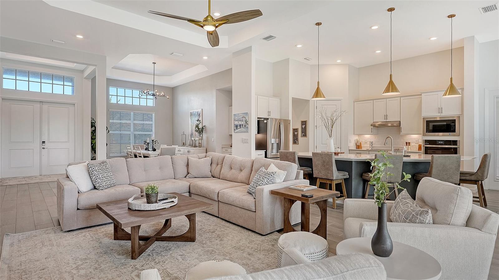 WELLEN PARK GOLF & COUNTRY CLUB - Residential Lease