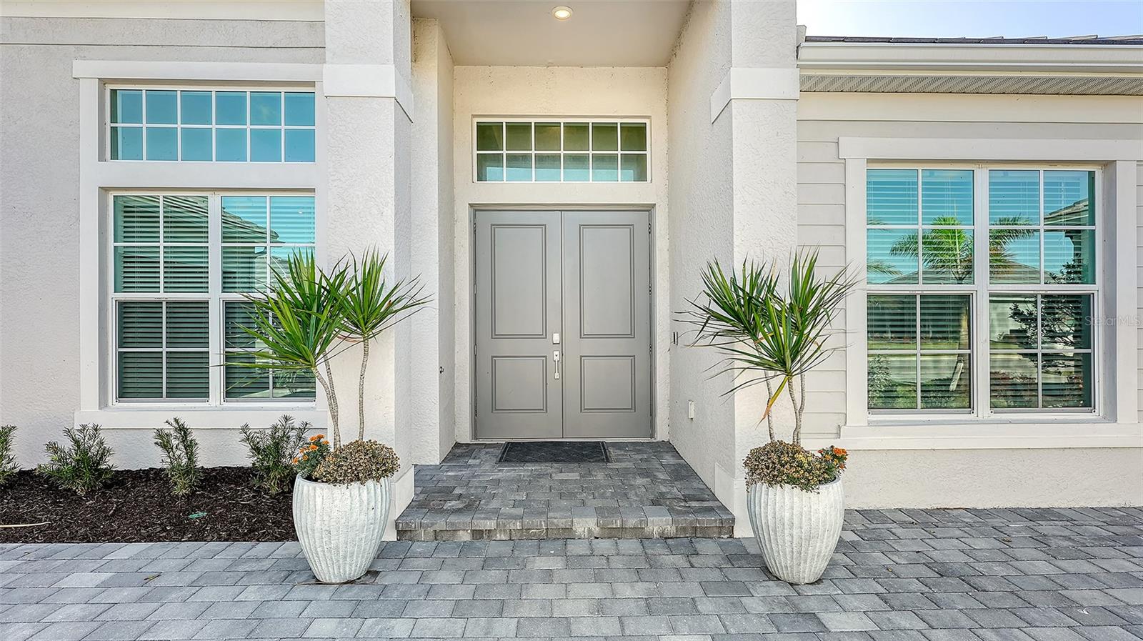 WELLEN PARK GOLF & COUNTRY CLUB - Residential Lease