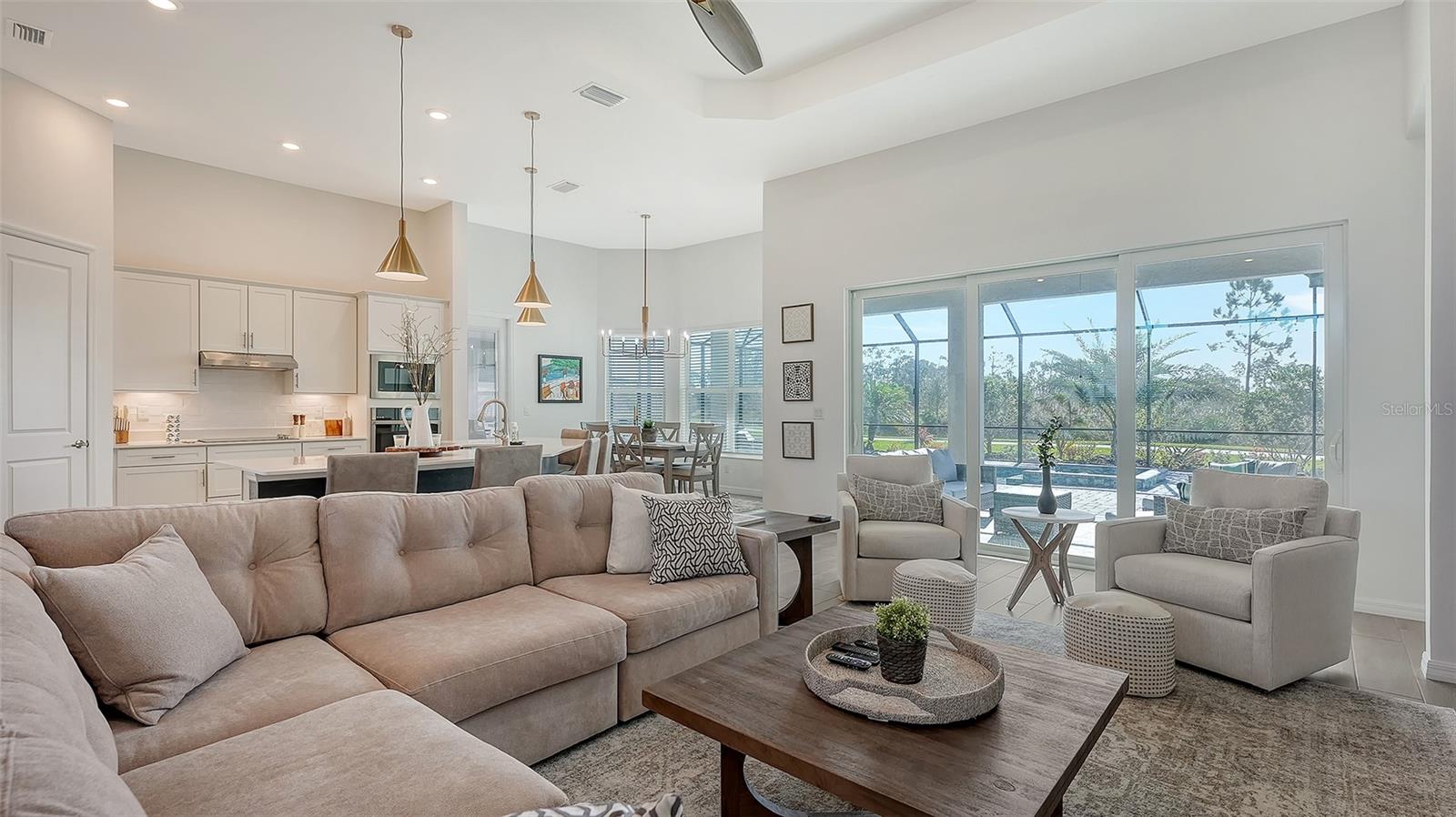 WELLEN PARK GOLF & COUNTRY CLUB - Residential Lease