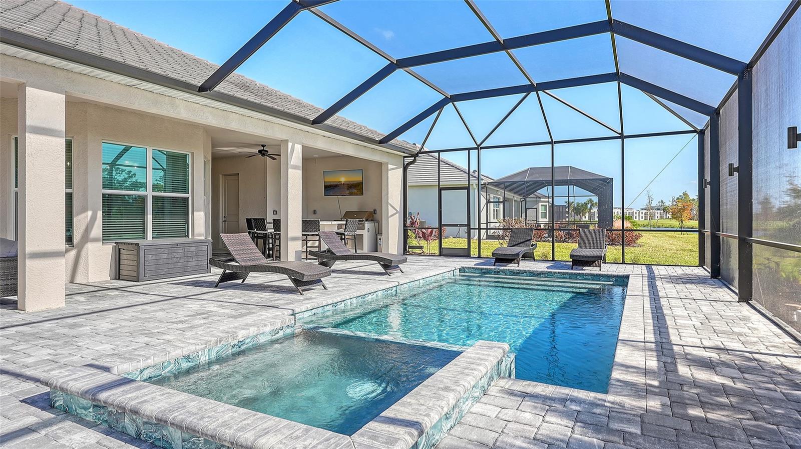 WELLEN PARK GOLF & COUNTRY CLUB - Residential Lease