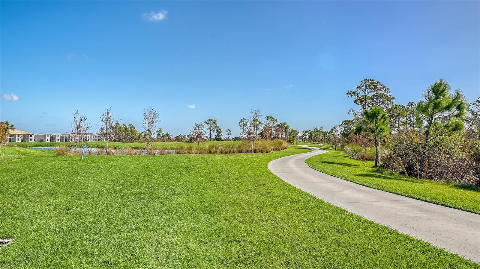 WELLEN PARK GOLF & COUNTRY CLUB - Residential Lease