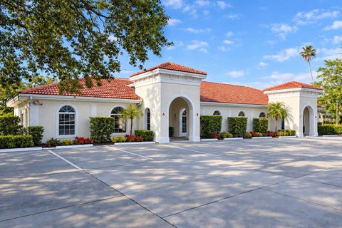 Photo of 517 Riviera St #C, Venice, FL 34287 (MLS # C7531338)